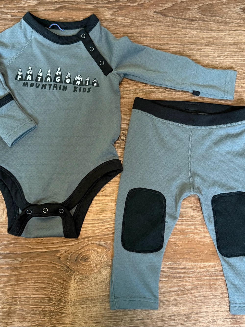 Patagonia Baby Capilene Base Layer Set – 3–6 Months – Grey Top & Pants
